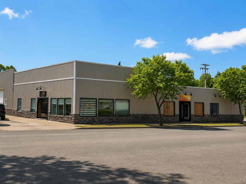 5203 51 Avenue, Camrose, Alberta, T4V 3Y4 (109752300)