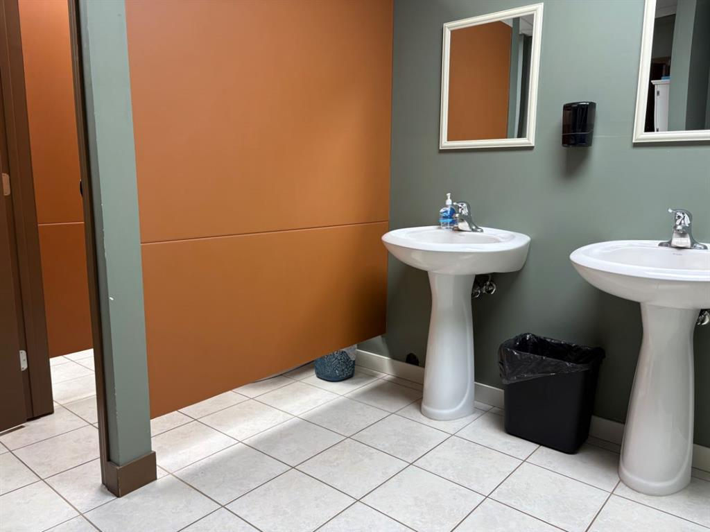5203 51 Avenue, Camrose, Alberta, T4V 3Y4 (109752300)