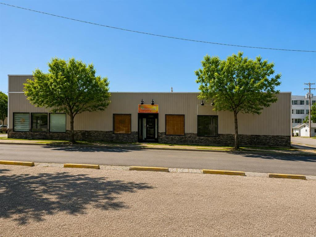5203 51 Avenue, Camrose, Alberta, T4V 3Y4 (109752300)