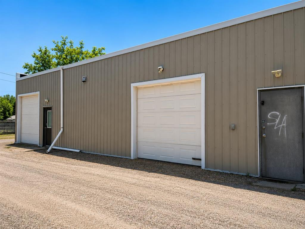 5203 51 Avenue, Camrose, Alberta, T4V 3Y4 (109752300)