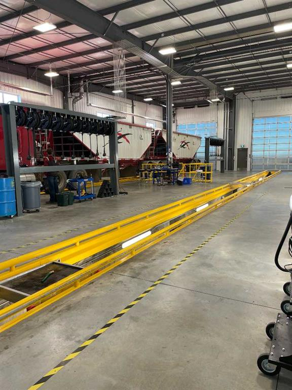 9 Long Haul Way, Rural Red Deer County, Alberta, T0M 1R0 (109883974)