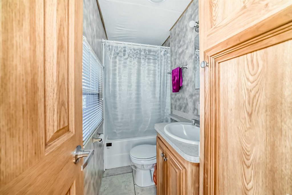 45 Points West Resort, Sylvan Lake, Alberta, T4S 1T3 (109935402)