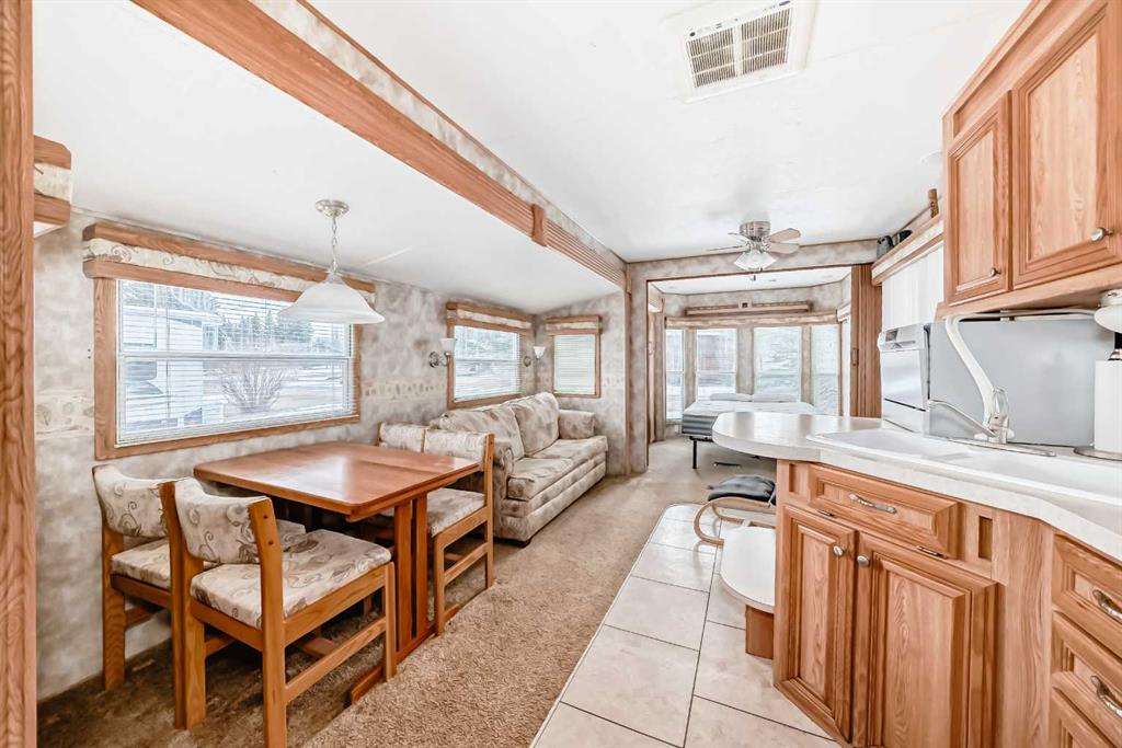 45 Points West Resort, Sylvan Lake, Alberta, T4S 1T3 (109935402)