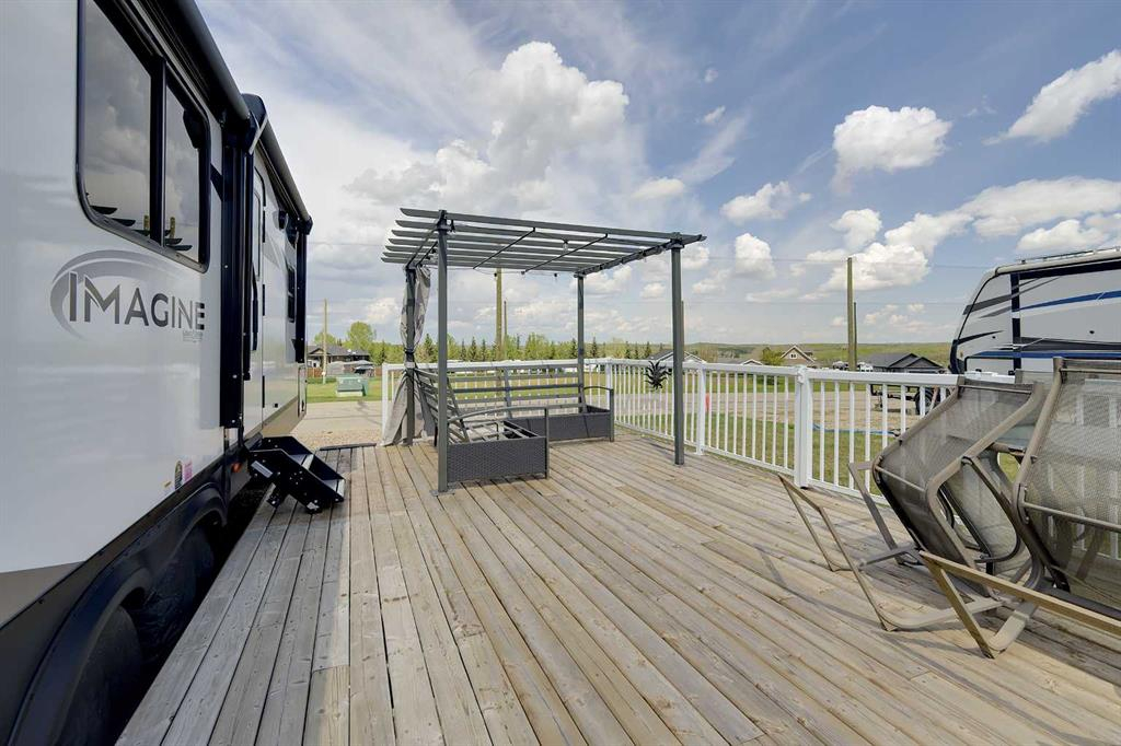 6116-25054 South Pine Lake Road, Rural Red Deer County, Alberta, T0M 1R0 (109951062)