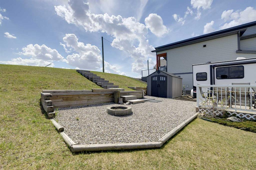 6116-25054 South Pine Lake Road, Rural Red Deer County, Alberta, T0M 1R0 (109951062)