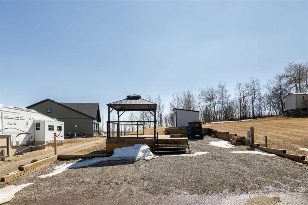 4070-25054 South Pine Lake Road, Rural Red Deer County, Alberta, T0M 1S0 (110287785)