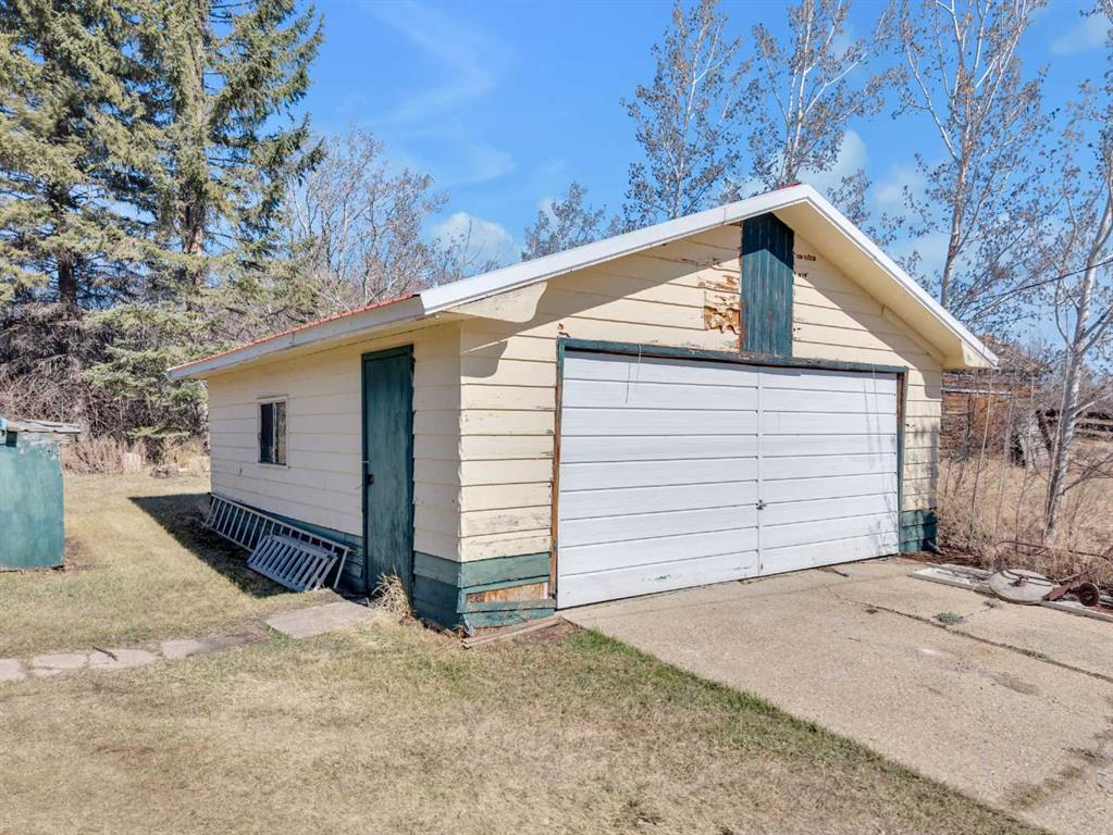 38311 Range Road 244, Rural Lacombe County, Alberta, T0C 0Y0 (110345174)