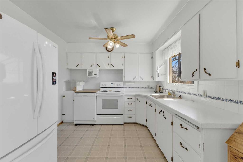 38311 Range Road 244, Rural Lacombe County, Alberta, T0C 0Y0 (110345174)