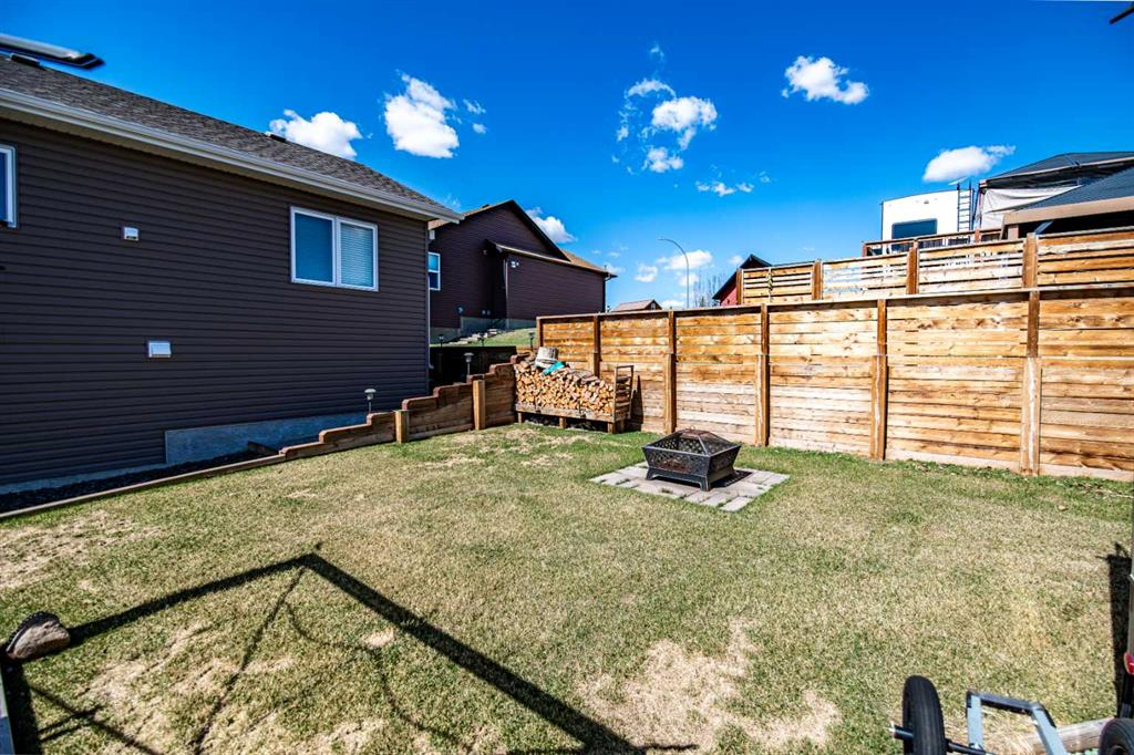 5045-25054 South Pine Lake Road, Rural Red Deer County, Alberta, T0M 1J0 (110695870)