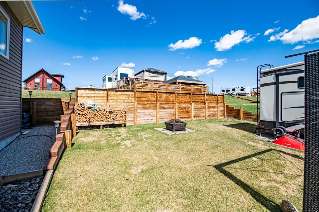 5045-25054 South Pine Lake Road, Rural Red Deer County, Alberta, T0M 1J0 (110695870)
