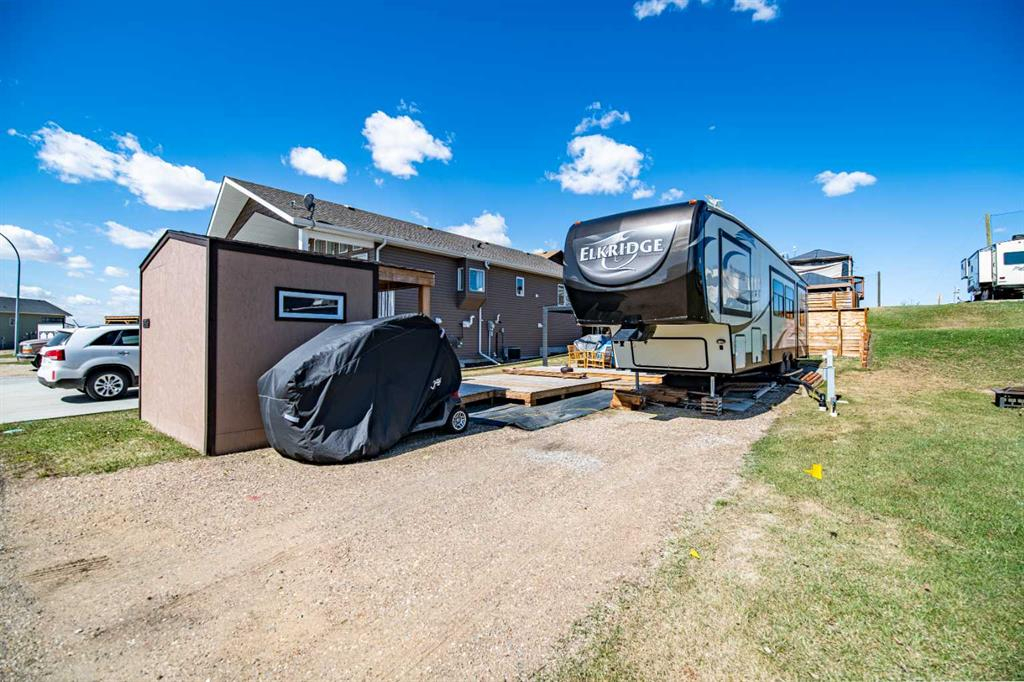 5045-25054 South Pine Lake Road, Rural Red Deer County, Alberta, T0M 1J0 (110695870)