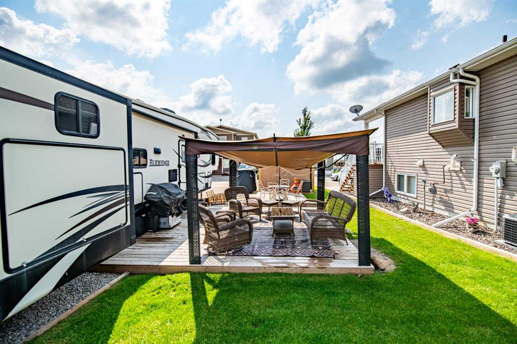 5045-25054 South Pine Lake Road, Rural Red Deer County, Alberta, T0M 1J0 (110695870)
