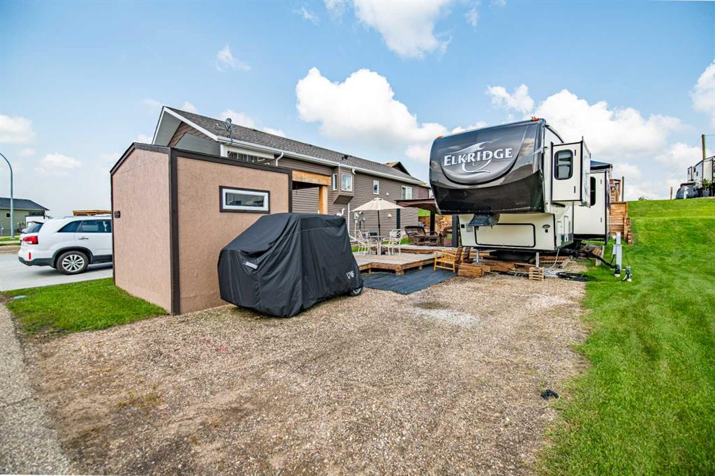 5045-25054 South Pine Lake Road, Rural Red Deer County, Alberta, T0M 1J0 (110695870)