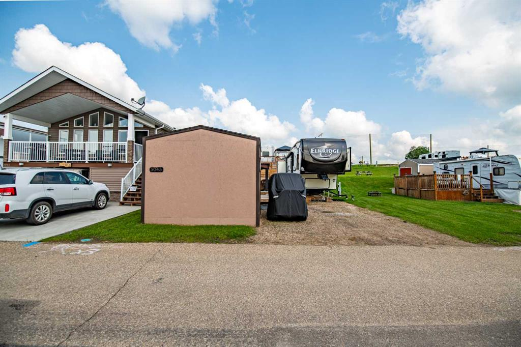 5045-25054 South Pine Lake Road, Rural Red Deer County, Alberta, T0M 1J0 (110695870)