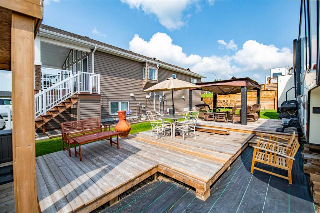 5045-25054 South Pine Lake Road, Rural Red Deer County, Alberta, T0M 1J0 (110695870)