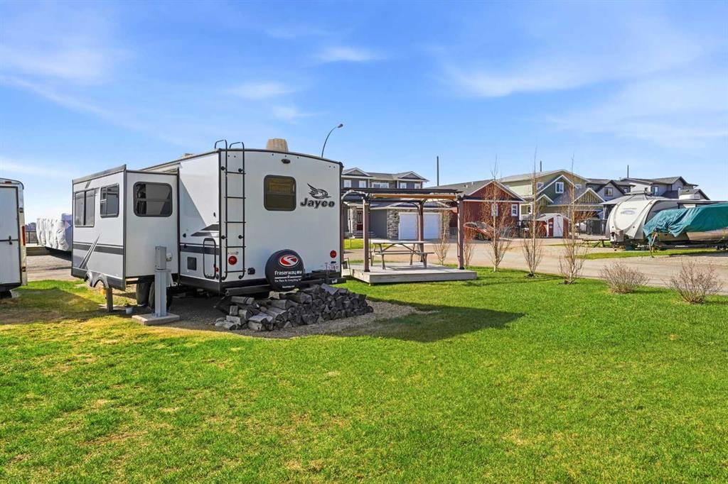 6074-25054 South Pine Lake Road, Rural Red Deer County, Alberta, T0M 1R0 (110714260)