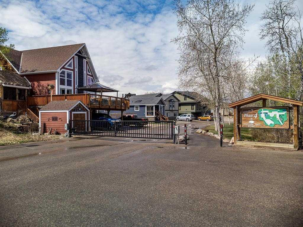 4017-25054 South Pine Lake Road, Rural Red Deer County, Alberta, T0M 1R0 (110714882)