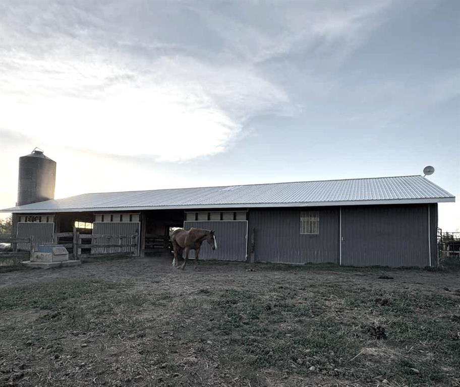 10-2168 587 Highway, Rural Red Deer County, Alberta, T0M 0K0 (111171844)