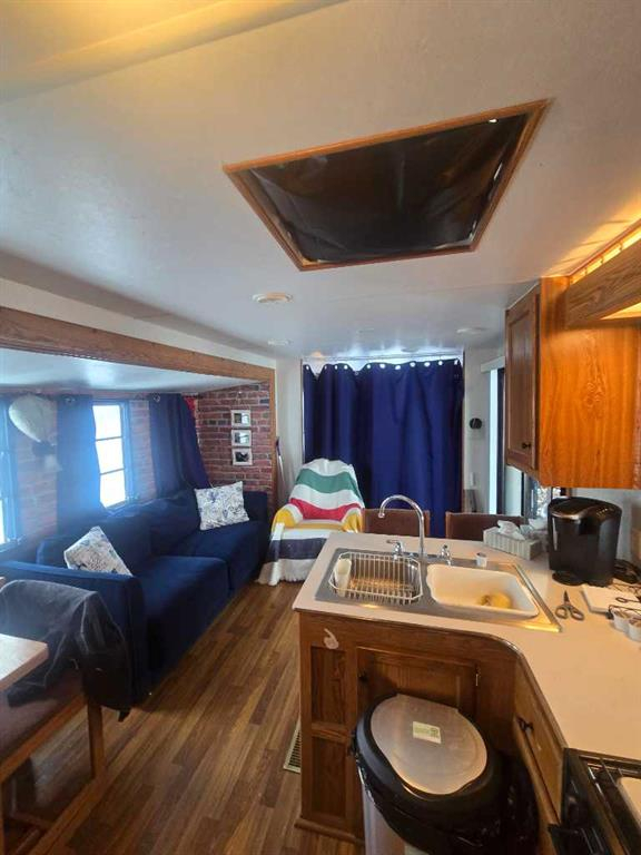 17 Points West Resort, Sylvan Lake, Alberta, T4S 1T3 (111313267)