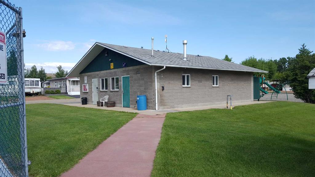 17 Points West Resort, Sylvan Lake, Alberta, T4S 1T3 (111313267)