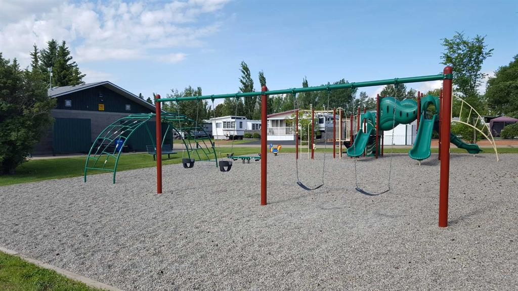 17 Points West Resort, Sylvan Lake, Alberta, T4S 1T3 (111313267)