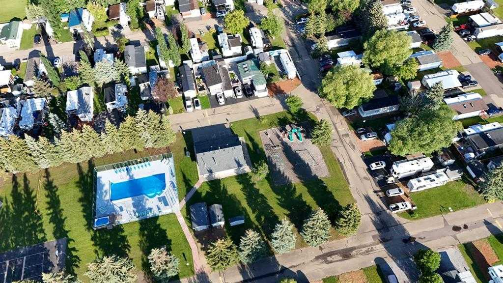 17 Points West Resort, Sylvan Lake, Alberta, T4S 1T3 (111313267)