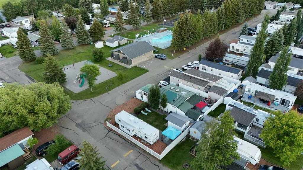 17 Points West Resort, Sylvan Lake, Alberta, T4S 1T3 (111313267)