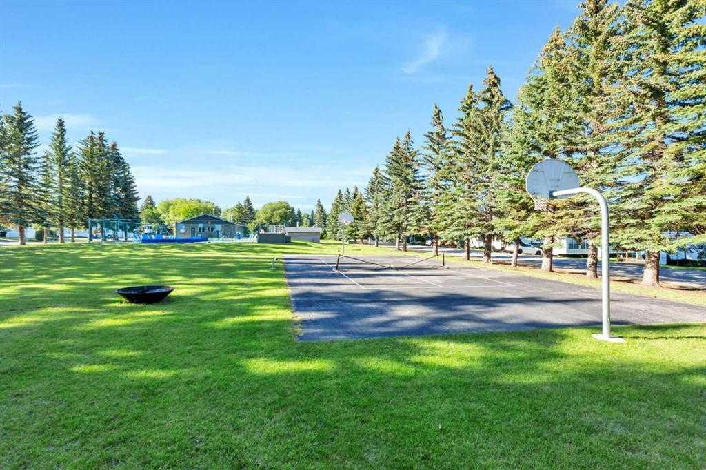17 Points West Resort, Sylvan Lake, Alberta, T4S 1T3 (111313267)