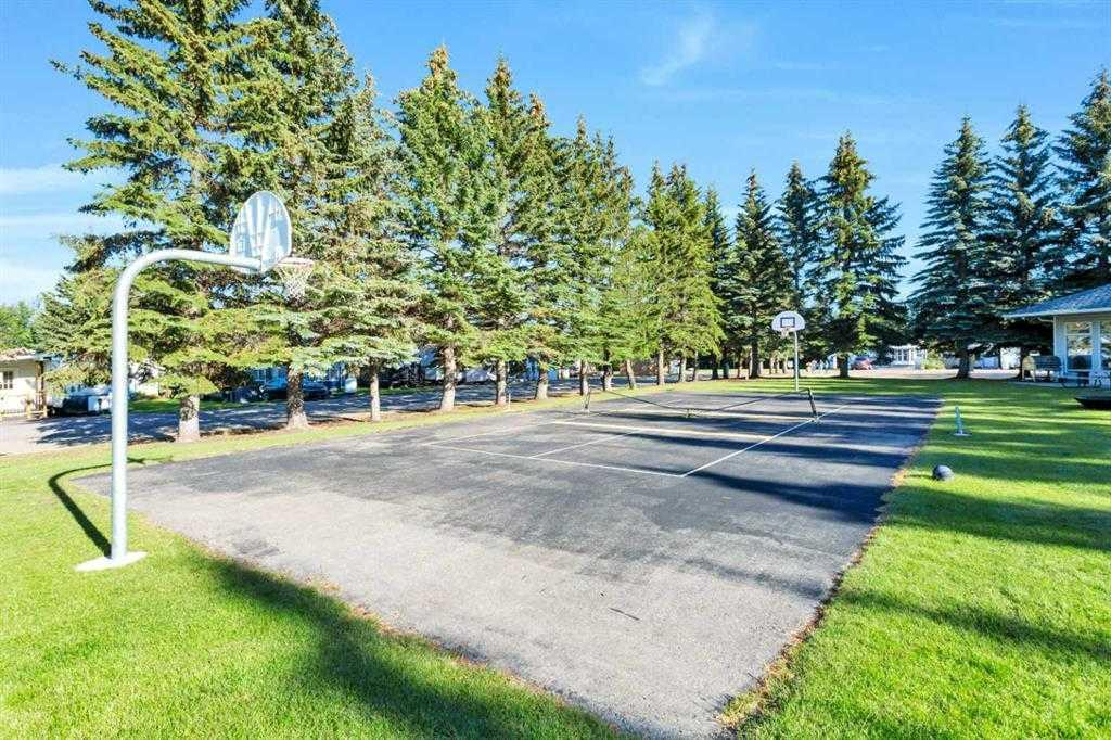 17 Points West Resort, Sylvan Lake, Alberta, T4S 1T3 (111313267)