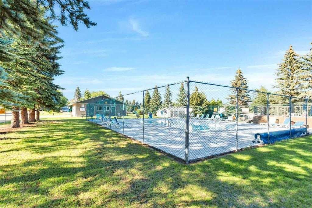 17 Points West Resort, Sylvan Lake, Alberta, T4S 1T3 (111313267)