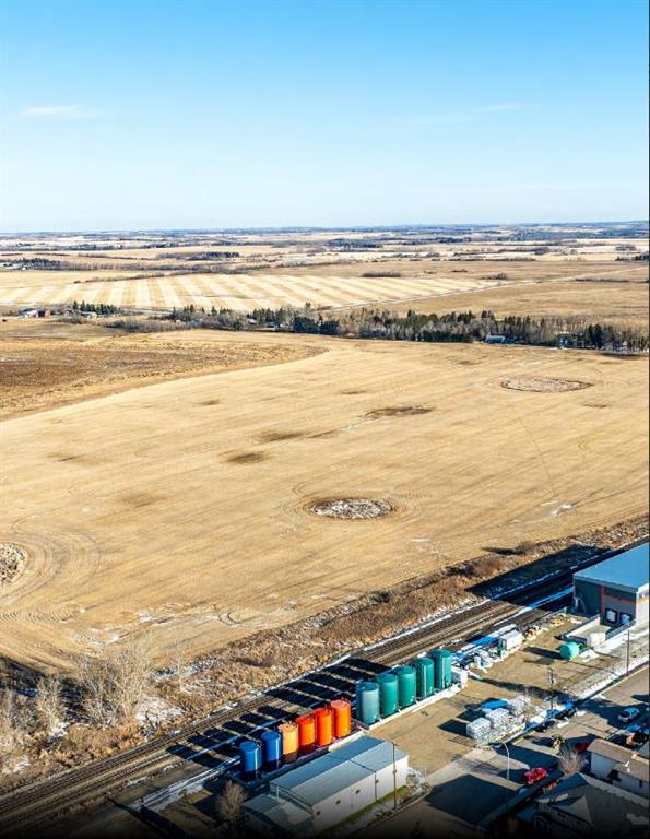 36 NW Rural, Penhold, Alberta, T4G 0G5 (111450746)