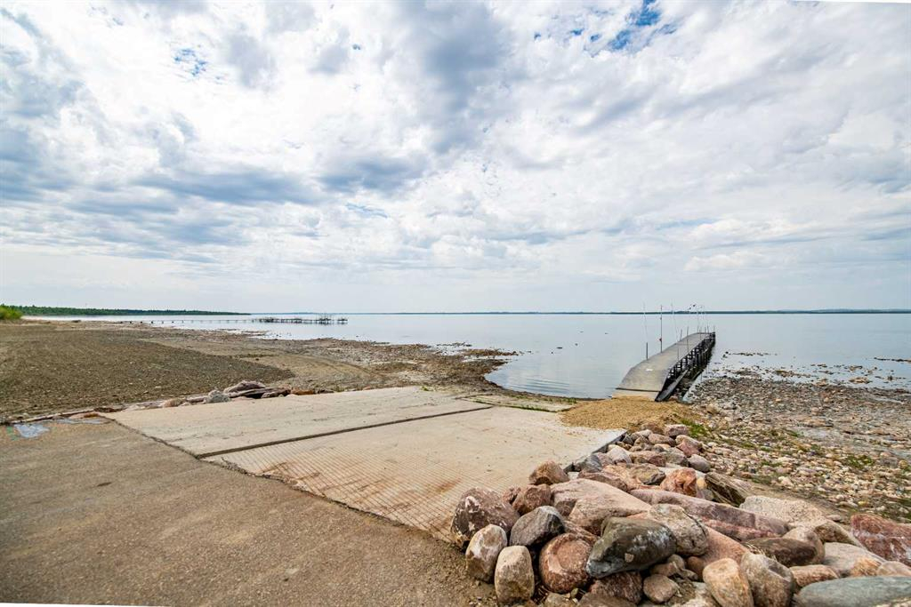 141-41310 Range Road 282, Rural Lacombe County, Alberta, T4L 2N3 (111464465)