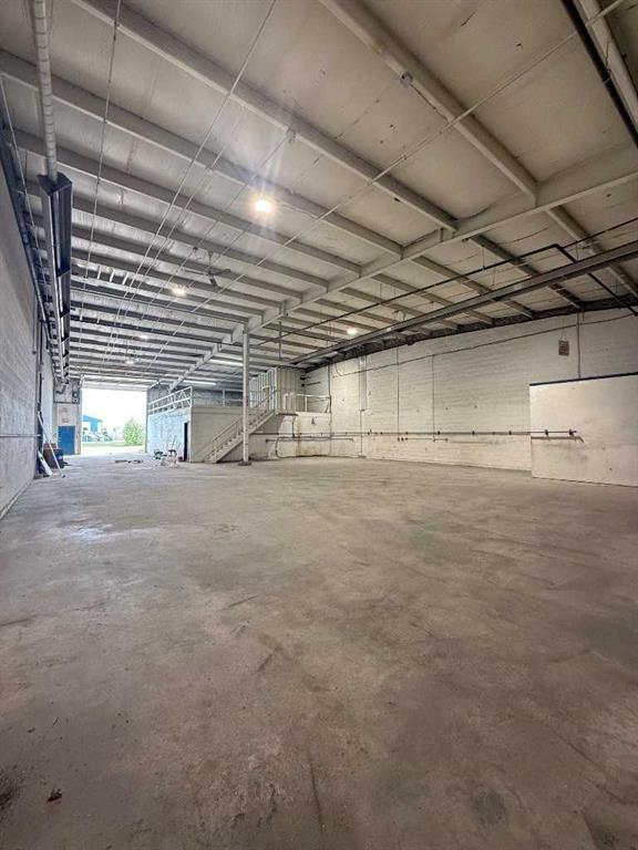 170-8319 Chiles Industrial Avenue, Red Deer, Alberta, T4P 2V5 (111498097)