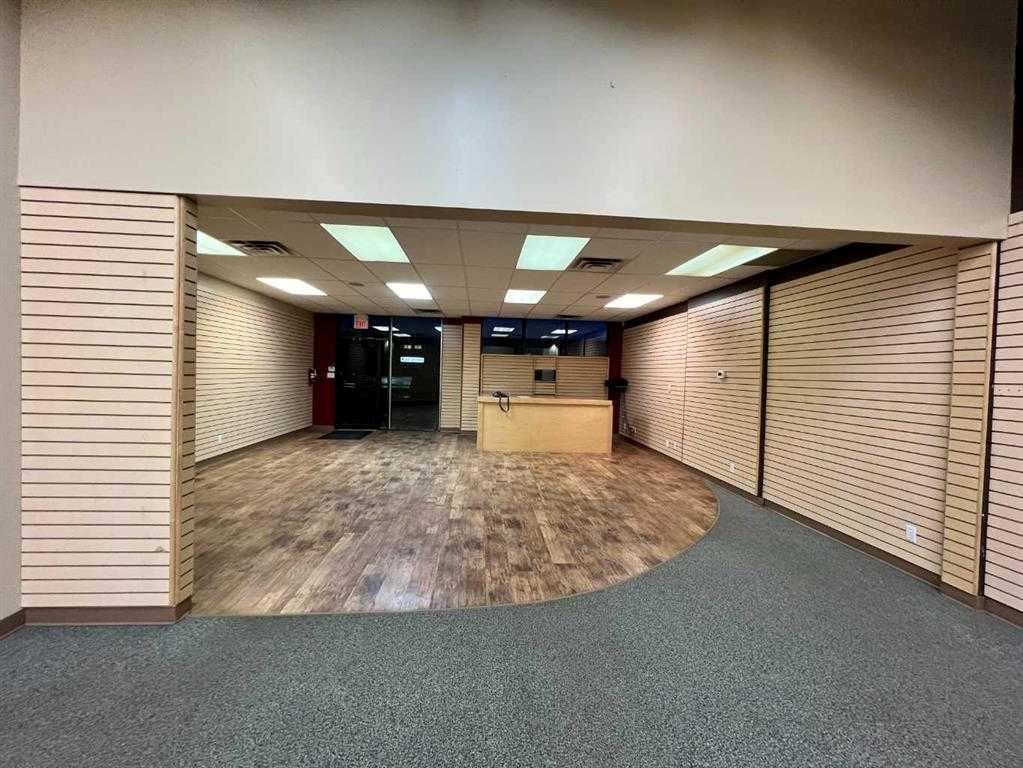 7875 48 Avenue, Red Deer, Alberta, T4P 2K1 (111525091)