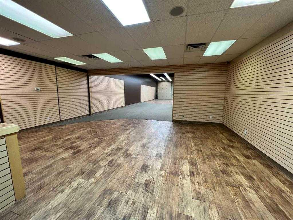 7875 48 Avenue, Red Deer, Alberta, T4P 2K1 (111525091)