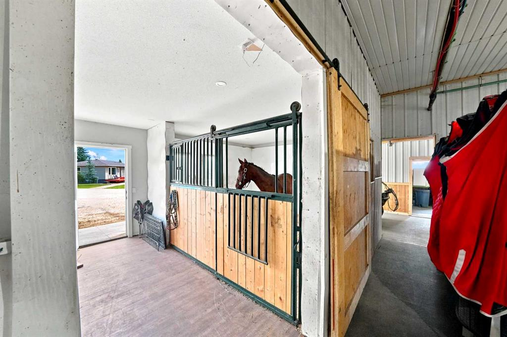 36142A Highway 2 Service Road S, Rural Red Deer County, Alberta, T4G 1T8 (111643591)