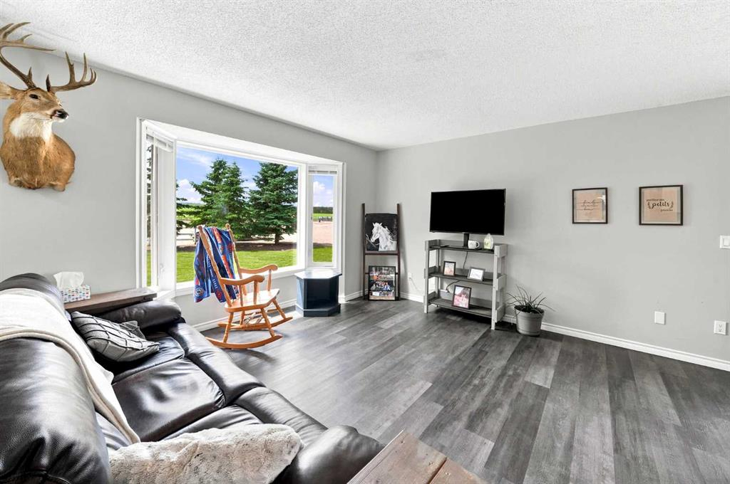 36142A Highway 2 Service Road S, Rural Red Deer County, Alberta, T4G 1T8 (111643591)