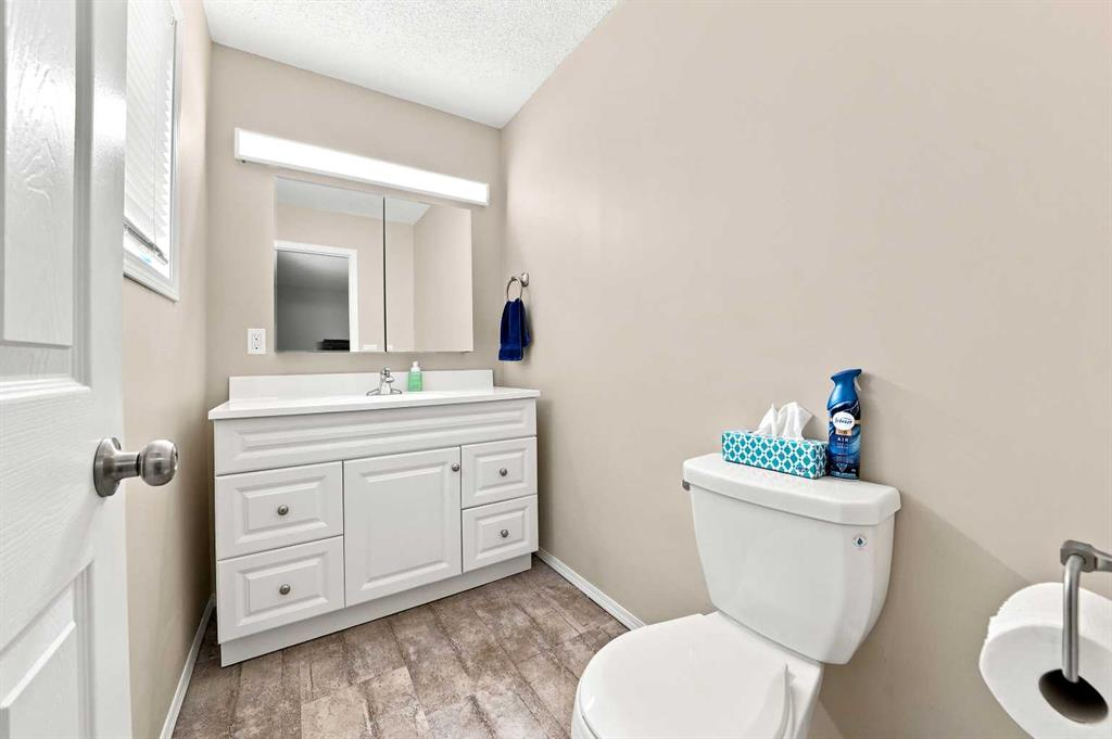 36142A Highway 2 Service Road S, Rural Red Deer County, Alberta, T4G 1T8 (111643591)