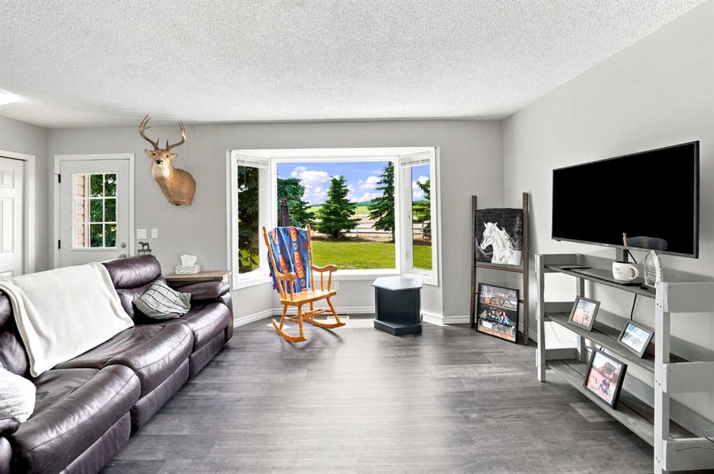 36142A Highway 2 Service Road S, Rural Red Deer County, Alberta, T4G 1T8 (111643591)