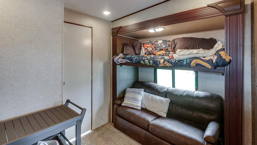 6097-25054 South Pine Lake Road, Rural Red Deer County, Alberta, T0M 1R0 (111904127)