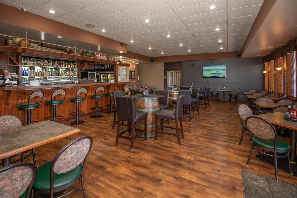 6097-25054 South Pine Lake Road, Rural Red Deer County, Alberta, T0M 1R0 (111904127)