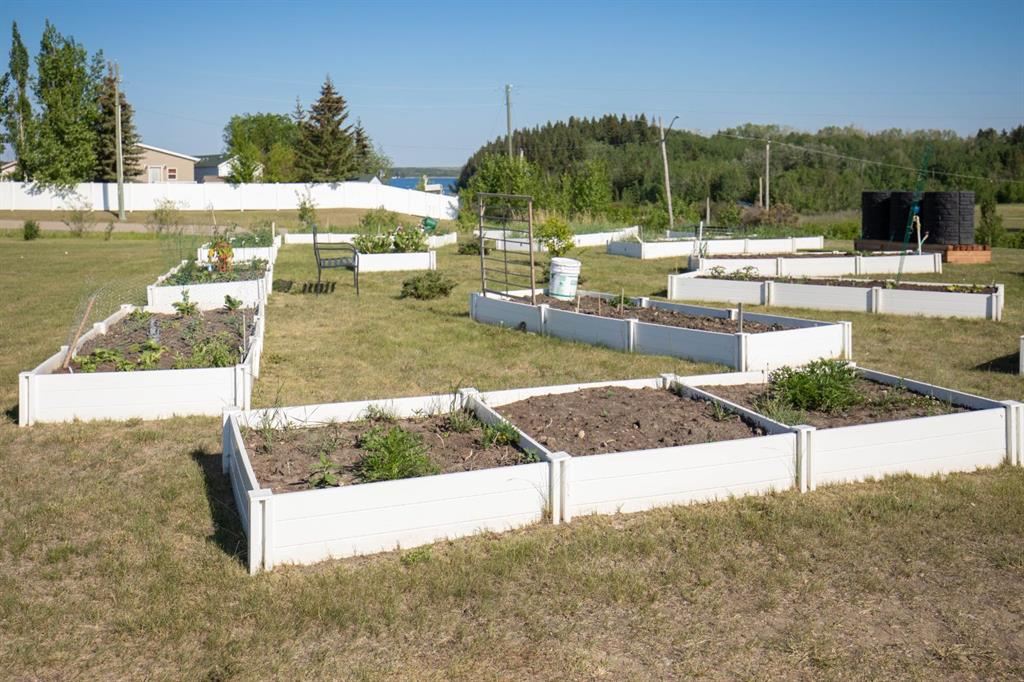 6097-25054 South Pine Lake Road, Rural Red Deer County, Alberta, T0M 1R0 (111904127)