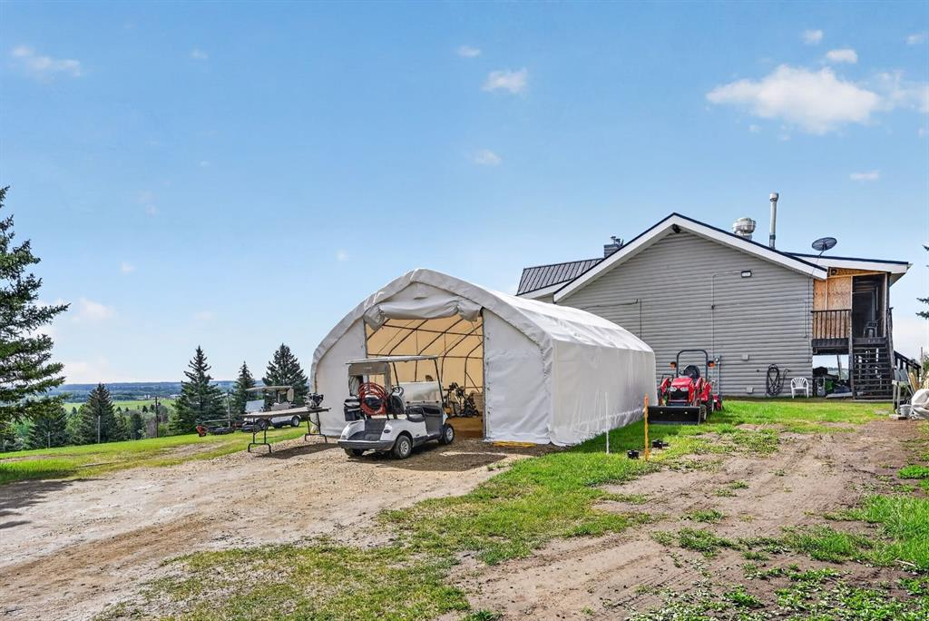 39325 Range Road 34, Rural Lacombe County, Alberta, T0M0X0 (111920369)