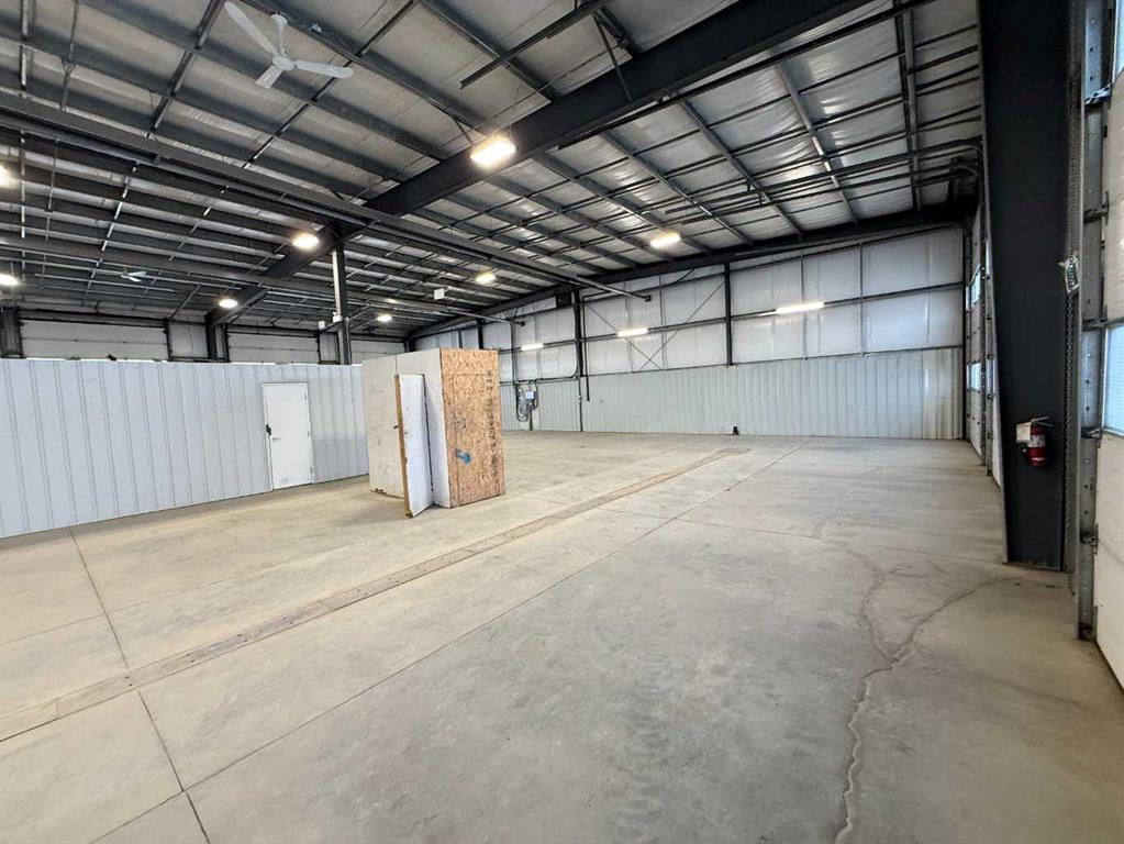 2 Van Der Horn Way, Rural Red Deer County, Alberta, T4S 2M4 (112937898)