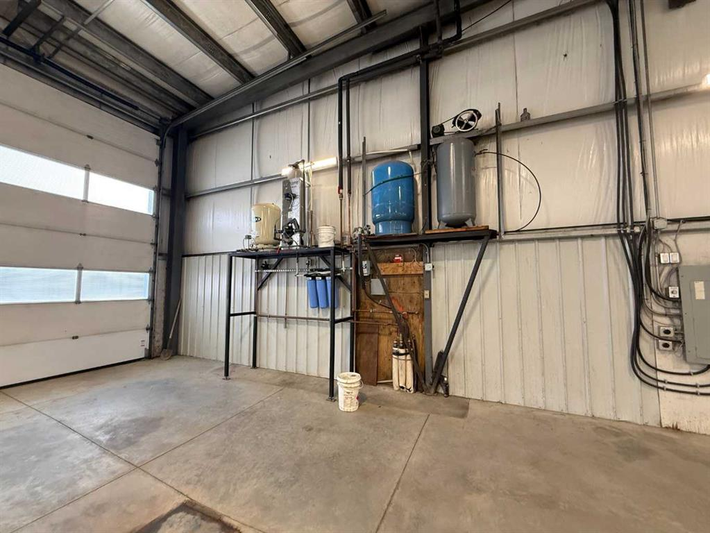 2 Van Der Horn Way, Rural Red Deer County, Alberta, T4S 2M4 (112937898)