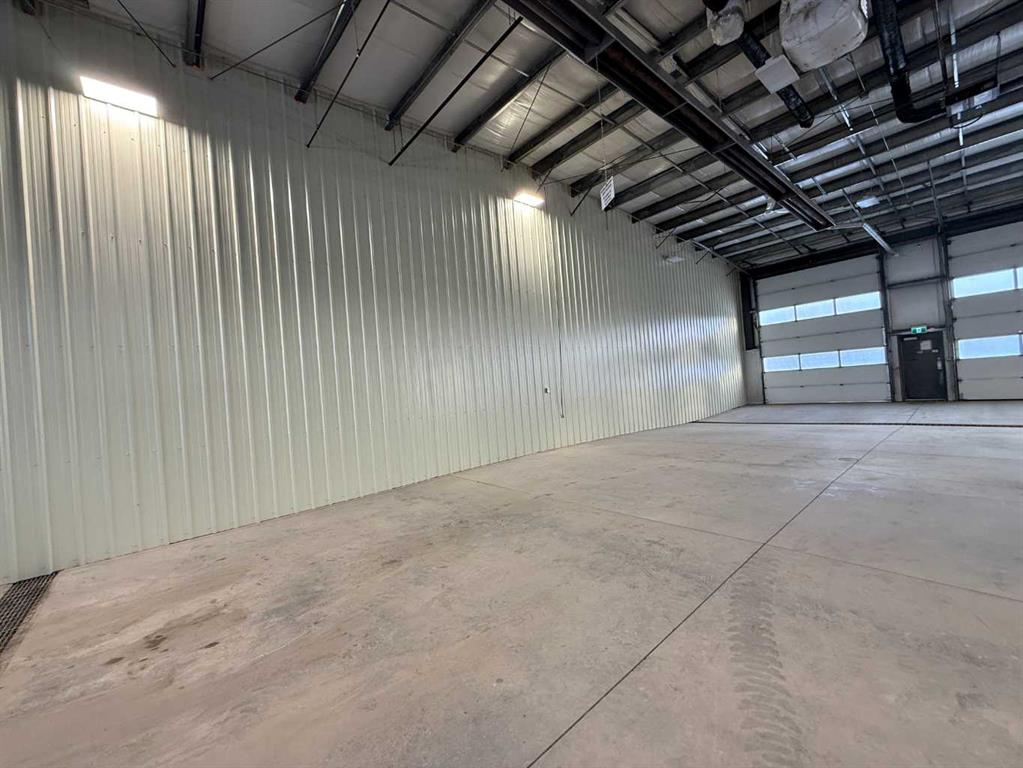 2 Van Der Horn Way, Rural Red Deer County, Alberta, T4S 2M4 (112937898)