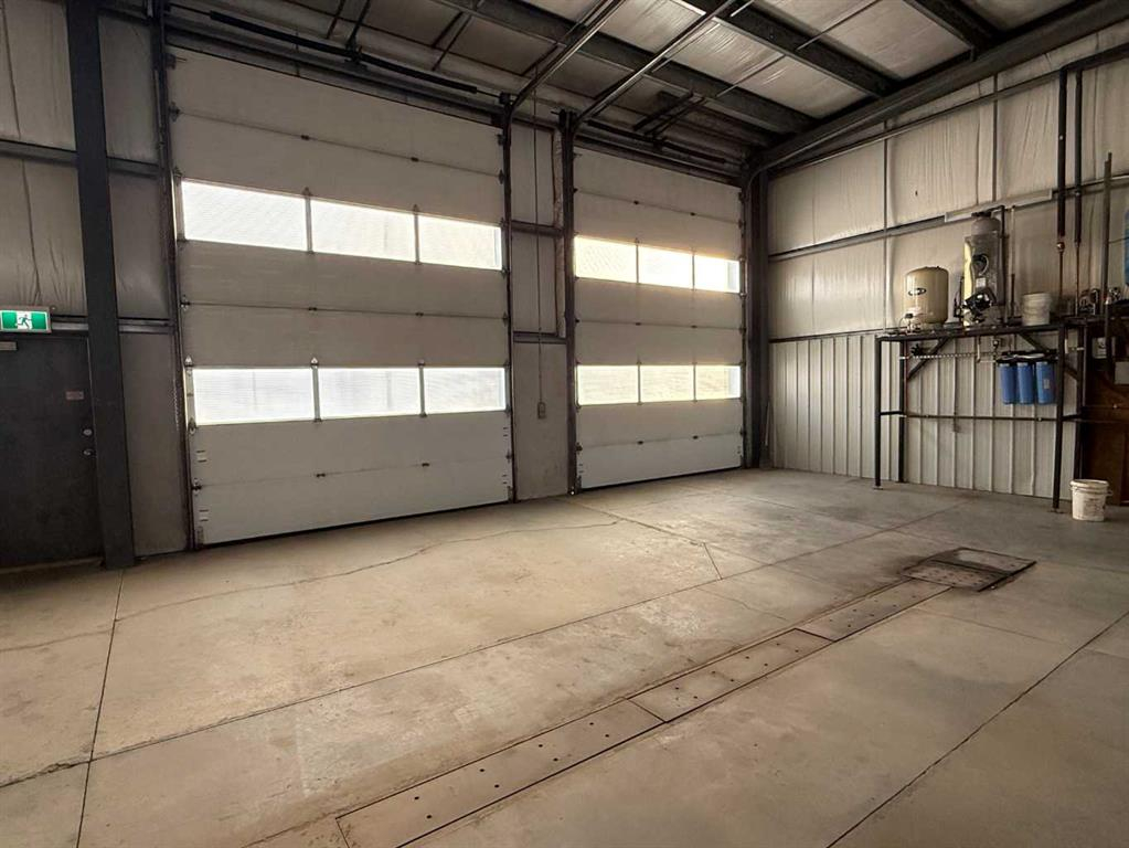 2 Van Der Horn Way, Rural Red Deer County, Alberta, T4S 2M4 (112937898)