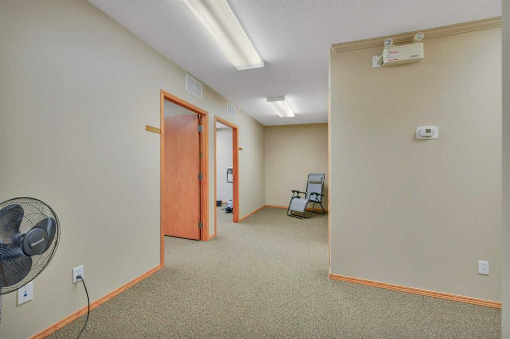 7-7471 Edgar Industrial Bend, Red Deer, Alberta, T4P 3Z5 (112950241)