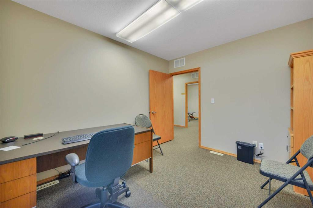 7-7471 Edgar Industrial Bend, Red Deer, Alberta, T4P 3Z5 (112950241)