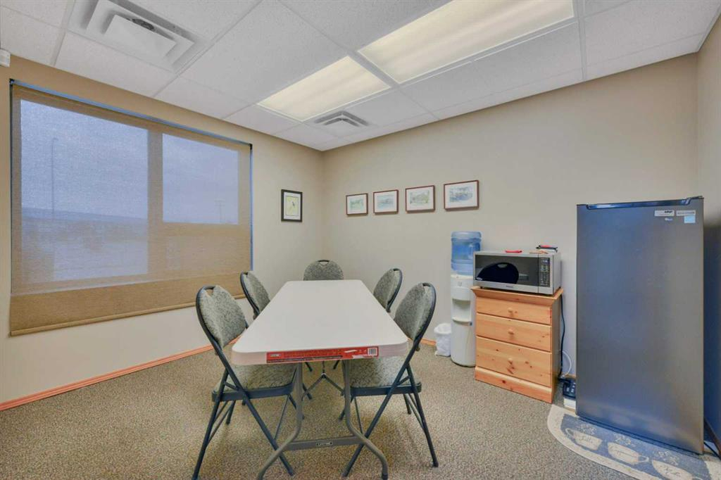 7-7471 Edgar Industrial Bend, Red Deer, Alberta, T4P 3Z5 (112950241)